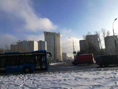 В Петербурге проверяют инцидент с автобусом, почти врезавшимся в здание «Приюта комедианта» - rosbalt.ru - Санкт-Петербург