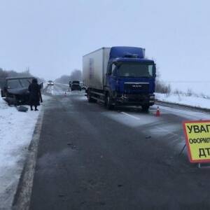 В ДТП под Харьковом погиб шестимесячный ребенок. Фото - reporter-ua.com - Украина - Харьковская обл. - Харьков - район Чугуевский - Харьков