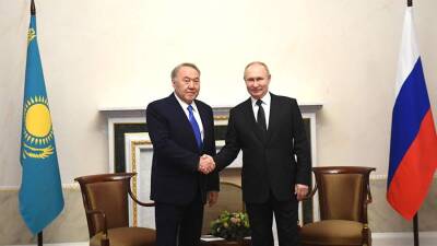 Владимир Путин - Нурсултан Назарбаев - Назарбаев назвал отношения РФ и Казахстана образцовыми - iz.ru - Россия - Санкт-Петербург - Казахстан - Израиль