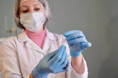 Москвичи будут получать медотвод от вакцинации по новым правилам - infox.ru - Москва - Омская обл.