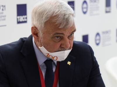 Владимир Уйба - Губернатор Коми предложил сделать всех участковых врачей предпринимателями - rosbalt.ru - респ. Коми