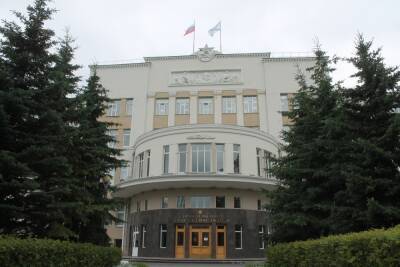 Правительство Поморья потратит три миллиона рублей на банкеты и ещё 740 тысяч – на золотые открытки - arh.mk.ru - Архангельская обл.