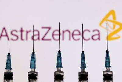 Ученые выяснили причину образования тромбов после вакцинации AstraZeneca - lenta.ru - США - Англия
