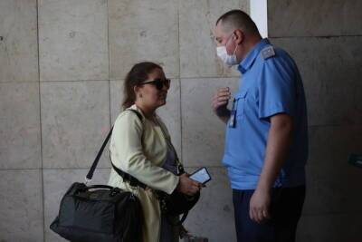 За ноябрь в петербургском транспорте поймали около 300 безмасочников - spb.mk.ru - Санкт-Петербург