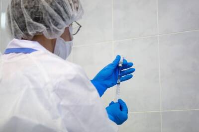 Минздрав работает над обновлением списка противопоказаний к вакцинации от COVID-19 - znak.com - Россия