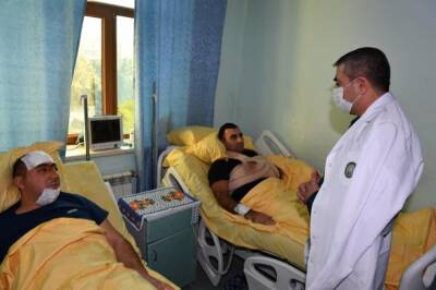 Глава Госпогранслужбы Азербайджана посетил военнослужащих, пострадавших в крушении вертолета - trend.az - Азербайджан