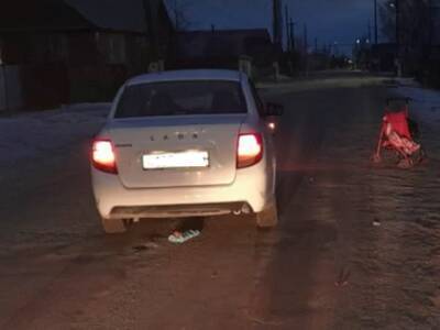 В Челябинской области под колеса автомобиля попала мать с двумя детьми - u24.ru - Челябинская обл.