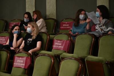 Свердловская молодежь купила более 40 тысяч билетов по "Пушкинской карте" - interfax-russia.ru - Екатеринбург - Свердловская обл.