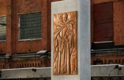 Памятник Героям завода «Трубосталь» вернулся в Невский район после реставрации - neva.today - Санкт-Петербург - р-н Невский