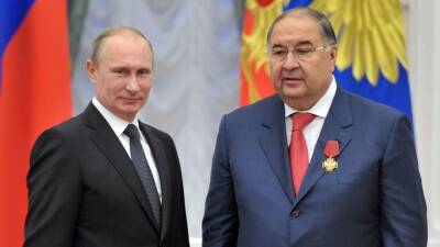 Владимир Путин - Алишер Усманов - Юрий Ковальчук - Компания друга и племянника Путина купила VK у миллиардера Усманова - golos-ameriki.ru - Россия