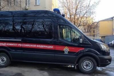 Группа подростков напала с ножами на родителей подруги из-за запрета гулять - versia.ru - Смоленская обл.