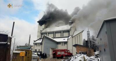 Во Львове горит деревянный костел - dsnews.ua - Украина - Львов - Львовская обл.