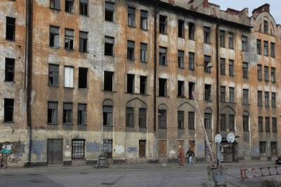 В Петербурге за два года планируют завершить программу расселения аварийного жилья - spb.mk.ru - Санкт-Петербург