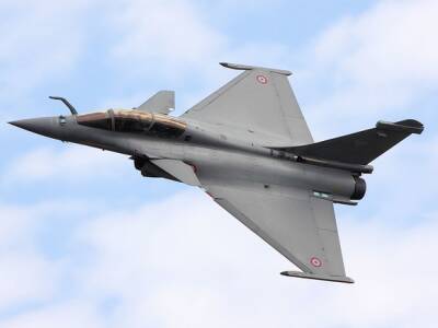 Париж подписал крупнейший в истории контракт с ОАЭ на продажу самолетов Rafale - rosbalt.ru - Франция - Париж - Эмираты - Абу-Даби