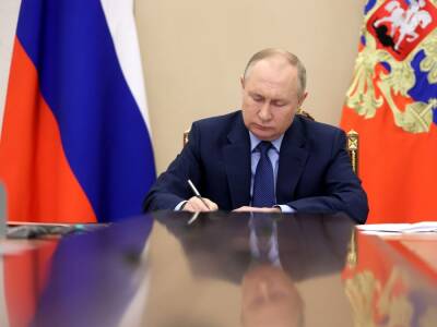 Владимир Путин - Реджеп Эрдоган - Путин пожаловался Эрдогану на применение украинскими военными на Донбассе беспилотников Bayraktar - gordonua.com - Россия - Украина - Киев - Донбасс