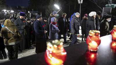 Сергей Цивилев - В Кузбассе почтили память жертв аварии в "Листвяжной" - ru.euronews.com - Москва - Россия - Англия - Франция - Венгрия - Кемерово
