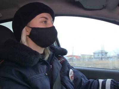 «Анжела, стреляй!»: блондинка из полиции открыла огонь по машине лихачей под Волгоградом - bloknot.ru - Волгоград - Волгоградская обл.
