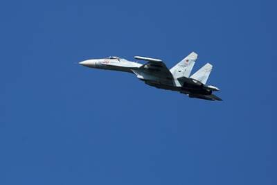 Российские истребители поднялись над Черным морем для сопровождения самолета США - lenta.ru - Россия - США