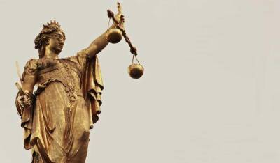 В суды Латвии продолжают поступать исковые заявления против ковидных ограничений - obzor.lt - Латвия