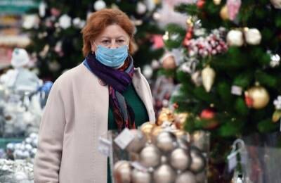 Татьяна Голикова - Голикова: снимать ограничения в регионах РФ на фоне снижения COVID-заболеваемости еще рано - interfax-russia.ru - Россия