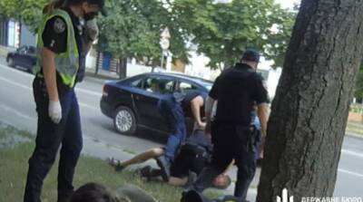Предложил помощь задержанным: ГБР подозревает 4 полицейских в избиении адвоката - ru.slovoidilo.ua - Украина - Киев