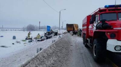 В Воронежской области иномарка влетела в остановившуюся «Газель»: трое погибших - vestivrn.ru - Москва - Воронежская обл.