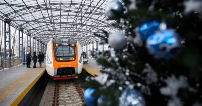 "Укрзализныця" подсчитала, сколько людей встретят новый 2022 год в поездах - focus.ua - Украина