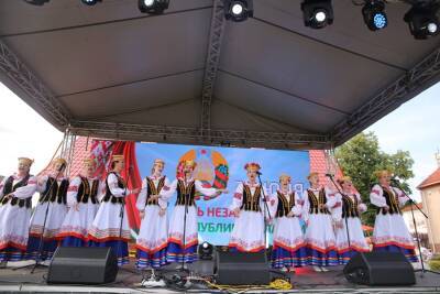 Разам па шляху творчасці – да поспеху! Народны ансамбль песні і танца «Лідчанка» адзначыў юбілей – 60-годдзе з дня заснавання - grodnonews.by - Белоруссия