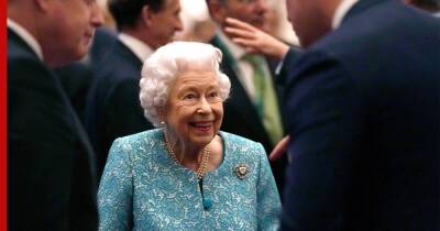 Елизавета II - Опре Уинфри - Лучшее в 2021 году: запомнившиеся фото Елизаветы II и других членов королевской семьи - profile.ru - США - Англия