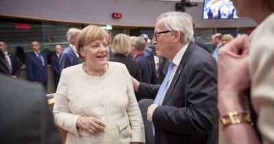 Ангела Меркель - Жан-Клод Юнкер - Юнкер признался, что Меркель его раздражала - ren.tv - Германия