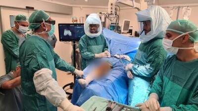 Хирурги в Израиле начали оперировать в очках виртуальной реальности - vesty.co.il - Швейцария - Израиль