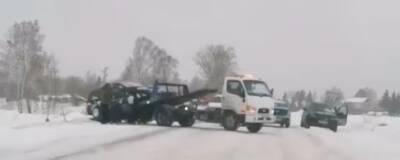 Lexus - BMW ушёл в кювет от столкновения с Lexus в Новосибирской области - sib.fm - Новосибирская обл.