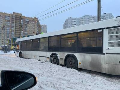Александр Беглов - Снежный коллапс в Петербурге спровоцировал волну негатива против транспортной реформы - inforeactor.ru - Санкт-Петербург