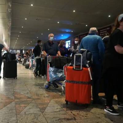 У 18 пассажиров, прибывших в Нидерланды из ЮАР, выявили омикрон-штамм коронавируса - radiomayak.ru - Голландия - Зимбабве - Юар - Намибия - Ботсвана - Лесото