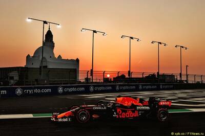 Максим Ферстаппен - Макс Ферстаппен лидирует в третьей тренировке - f1news.ru - Джидда