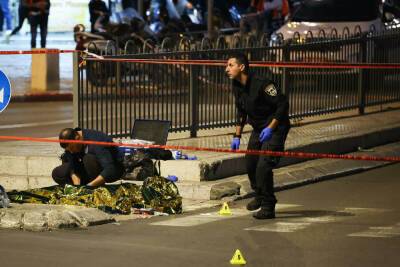 Полиция опубликовала полное видео теракта в Иерусалиме: как это было - news.israelinfo.co.il - Иерусалим