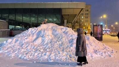 Московские гости пожаловались на сложность передвижения по засыпанному снегом Петербургу - inforeactor.ru - Москва - Петербурга