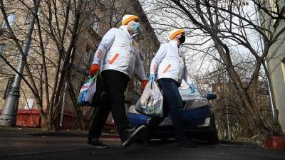 С начала года волонтеры посвятили помощи Москве около 128 тысяч часов - vm.ru - Москва