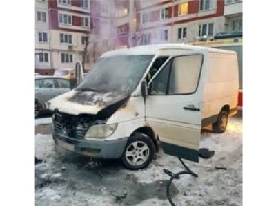 В Промышленном районе Смоленска полыхала легковушка - rabochy-put.ru - Смоленск - район Промышленный, Смоленск