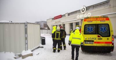 Пострадавшая во время обрушения потолка на Центральном вокзале: спаслась чудом, но сейчас чувствую себя плохо - rus.delfi.lv - Латвия