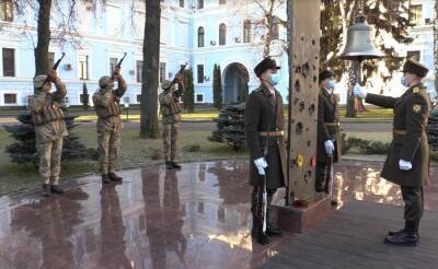 От коронавируса скончался служащий ВСУ | Новости и события Украины и мира, о политике, здоровье, спорте и интересных людях - real-vin.com - Украина - Киев