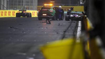 Джордж Расселл - Серхио Перес - Никита Мазепин - Мазепин попал в аварию в гонке на Гран-при Саудовской Аравии - russian.rt.com - Россия - Англия - Мексика - Саудовская Аравия