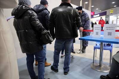 В Челябинске за неделю составили 137 протоколов за нарушение масочного режима - znak.com - Челябинск