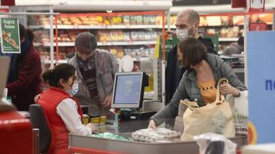 Эксперты рассказали, как избежать лишних покупок в супермаркетах - vm.ru