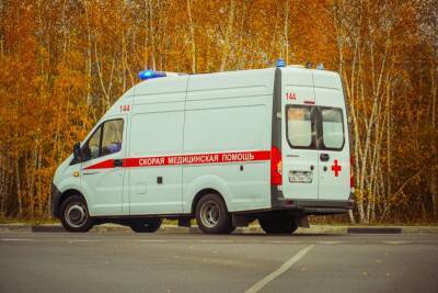 Женщина за рулём «Ситроена» врезалась в дерево в Воронежской области - gorcom36.ru - Россия - Воронеж - Воронежская обл. - Луганск