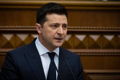 Владимир Зеленский - Зеленский посчитал вооруженные силы Украины способными остановить захват страны - lenta.ru - Украина