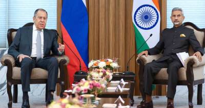 Владимир Путин - Сергей Лавров - Нарендрой Моди - Лавров обсудили с главой МИД Индии ядерную энергетику - ren.tv - Россия - Индия - Нью-Дели