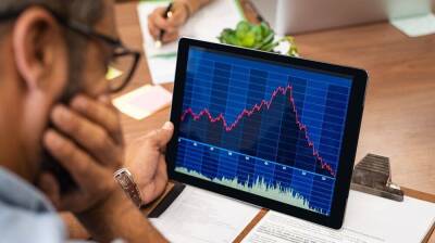 Индекс Мосбиржи теряет 2%. Остальные рынки расту - smartmoney.one - Россия