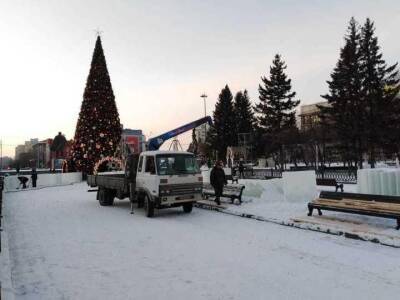 В Новосибирске залили главный каток на площади Ленина - sib.fm - Новосибирск