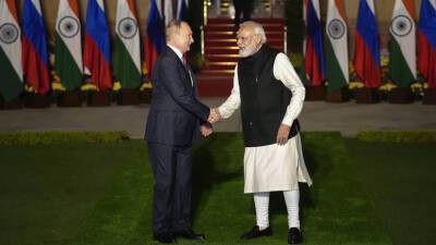 Владимир Путин - Нарендрой Моди - Путин заявил о намерении развивать военное сотрудничество между Россией и Индией - russian.rt.com - Москва - Россия - Индия - Нью-Дели